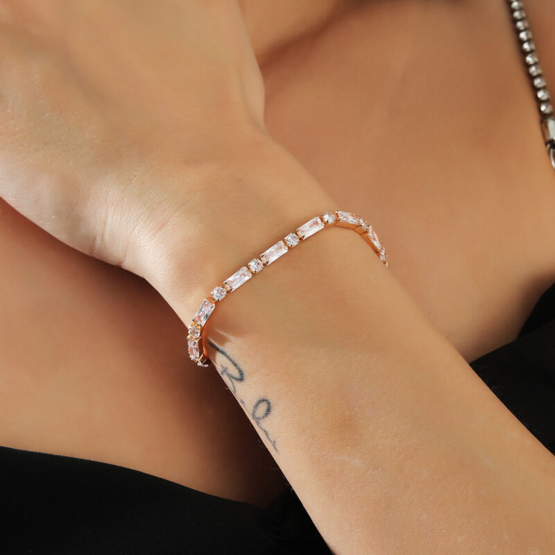 IMG_7611 Glitz - Image 1